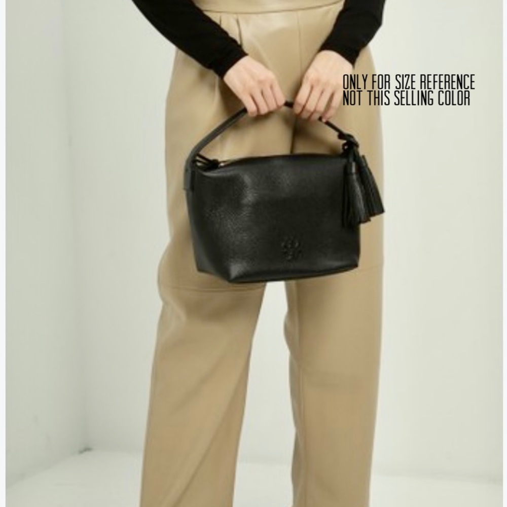 🎊🤎NEW🤎Tory Burch Thea small slouchy shoulder bag/hand carrying bag/leather - Picture 11 of 11
